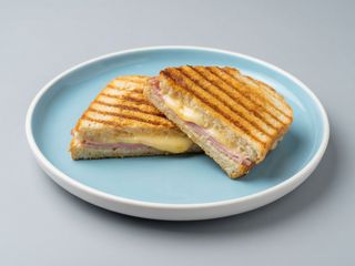 Sandwich șuncă & cașcaval