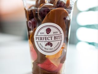 Pahar mix fructe & ciocolată (mare)