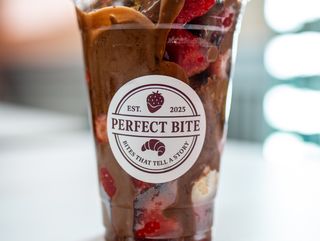 Strawberries in chocolate (big cup)