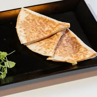 Quesadilla cu Șuncă și Cașcaval