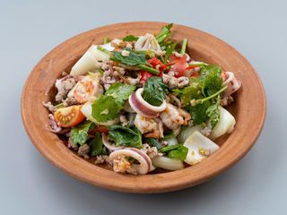 Salata cu fructe de mare 