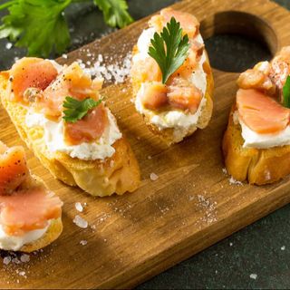 Bruschette cu somon afumat