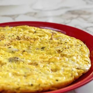 Omleta cu cascaval si parmezan