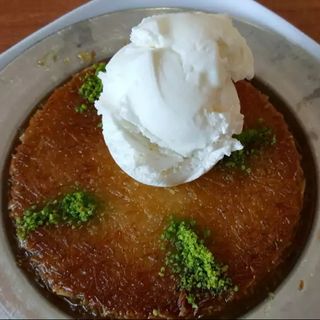 Kunefe cu ingheatata