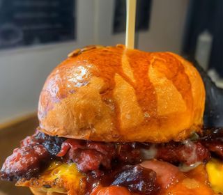 Smeş Burgăr Gorgonzola