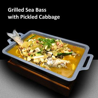 Lup de mare la gratar cu varza murata 酸菜烤鲈鱼