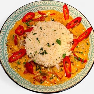 CREAMY SPICY CHICKEN WITH PUL BIBER