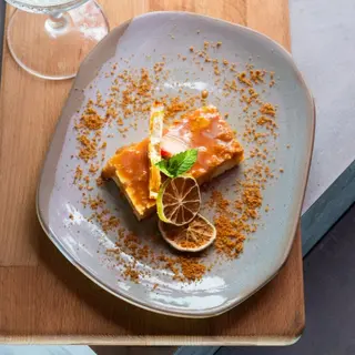 TRES LECHES CON CARAMEL