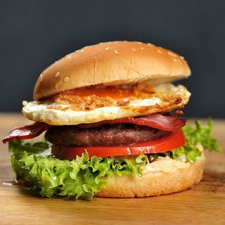 Egg & beef burger