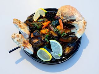 Scoici & creveți Napoli