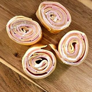 Clătită șuncă și brânză sărată