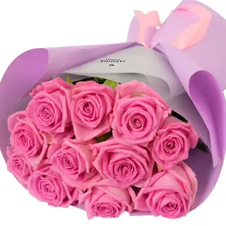 Buchet cu 11 trandafiri roz "11 Motive de Tandrețe"