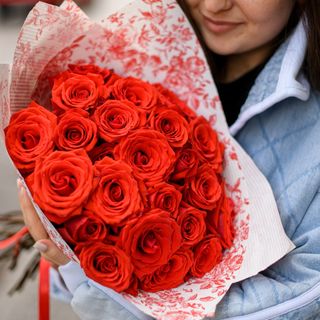 Buchet 25 trandafiri rosii "Pure Love"