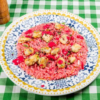 Risotto cu sfeclă și midii crocante