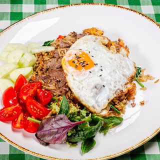 Orez stir fry cu pui