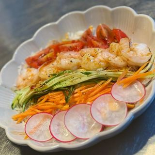 Poke bowl cu ton