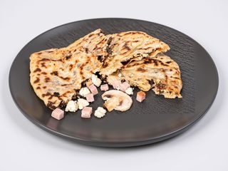 Placiunta Dorului cu brânză, șuncă și ciuperci