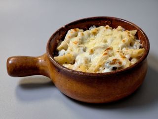 Penne pui și ciuperci la cuptor