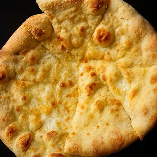 Focaccia cu Grana Padana si Usturoi 260 Gr.