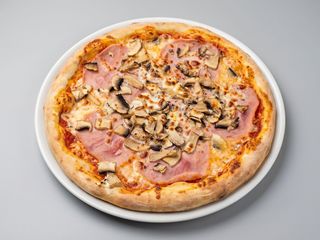 Pizza Prosciutto e Funghi