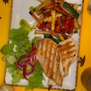 Chicken steak & legume pe plita