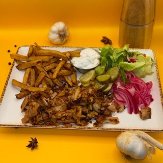 Authentic greek chicken gyros & cartofi prajiti