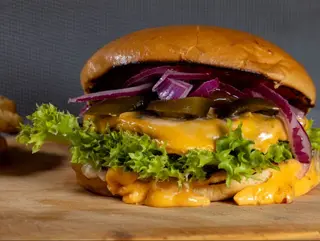 Cheesy jalapeno beef burger