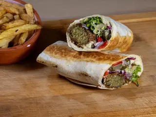 Wrap Falafel & Hummus & Chips