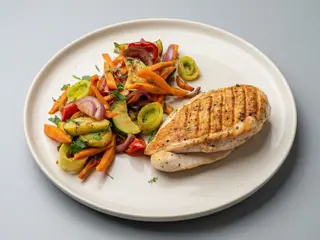 Chicken steak & legume pe plita