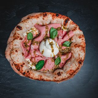 Pizza Mortadella cu Fistic