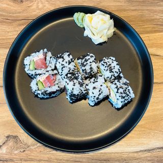 Philadelphia tuna roll