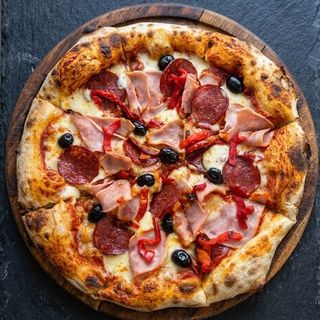 Pizza Capricciosa (650g)