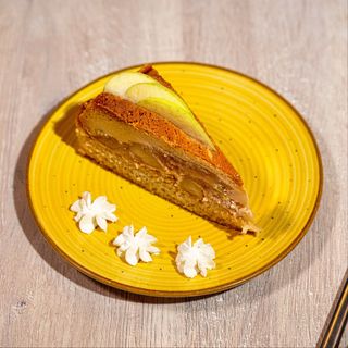 Tort de mere cu cremă de zahăr ars