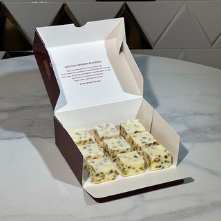 Ciocolată de casă albă cu fistic