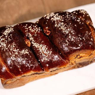 Cozonac Lapterra tradițional cu nucă și rahat