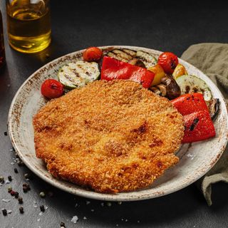 Snitel de curcan cu legume