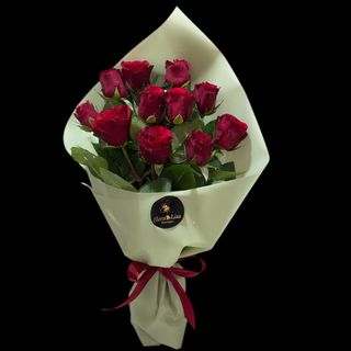 11 Trandafirii rosii