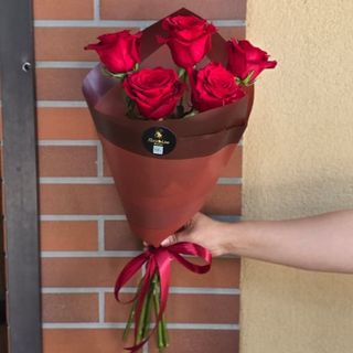 Buchet 5 trandafiri Roșii