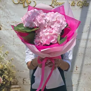 Buchet 3 hortensii roz