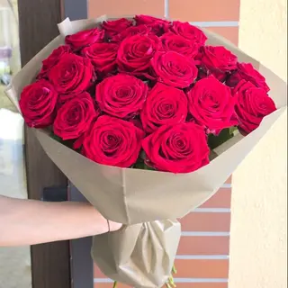 Buchet Red Naomi 21