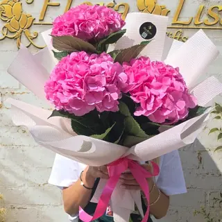 Buchet cu 3 hortensii roz