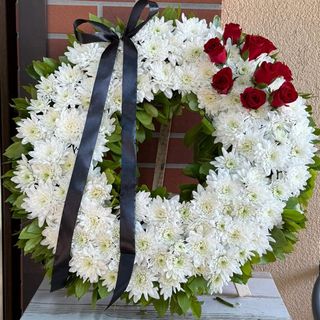 Coroană Funerară cu trandafiri