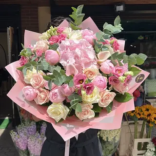 Buchet Pink