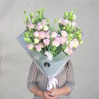 Buchet 7 Eustoma Roz