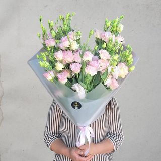 Buchet 7 Eustoma Roz