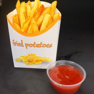 Cartofi prăjiți + sos