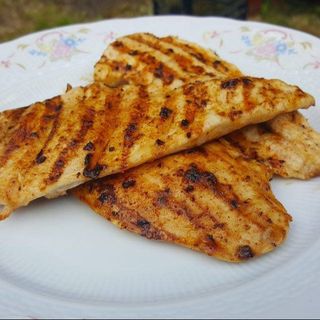 Piept de pui la gratar