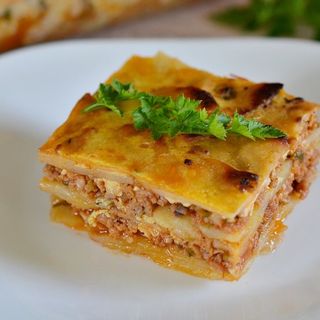 Musaca din carne de porc si cartofi