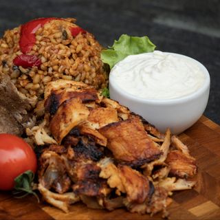 Bulgur cu vita si salata 480 g