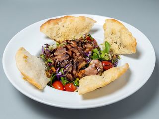 Salata cu piept de rata